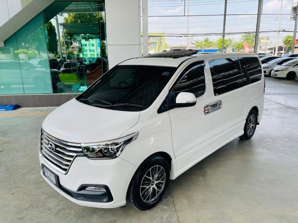 Hyundai H-1  2.5 Delux Limited Sunroof ปี  2019
